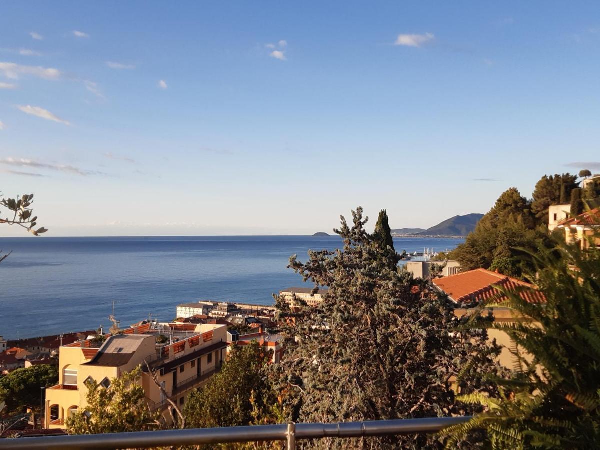 Bressa De Ma Affittacamere, Room & Breakfast Pietra Ligure Exterior foto